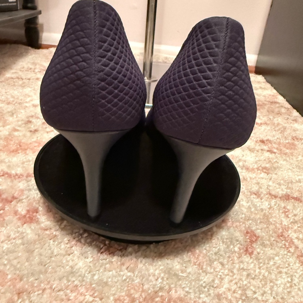 Alfani Dark Blue Textured Heels - Picture 3 of 5